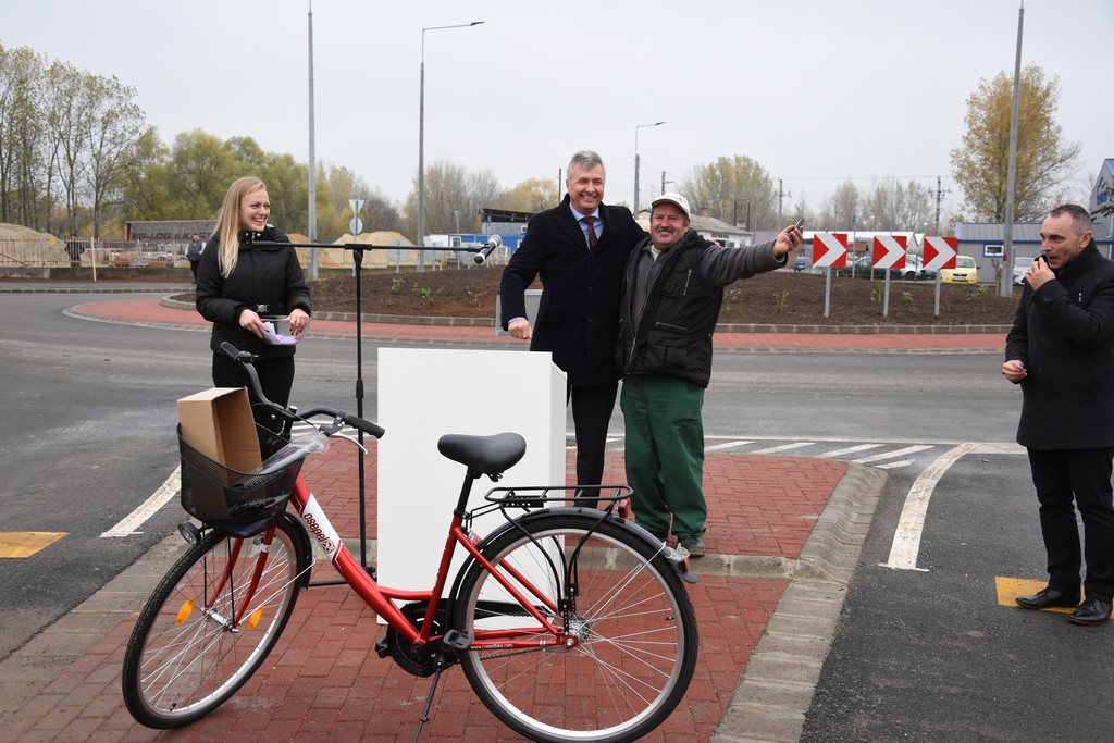 Kerékpárút átadás
