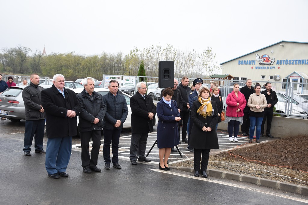 Kerékpárút átadás