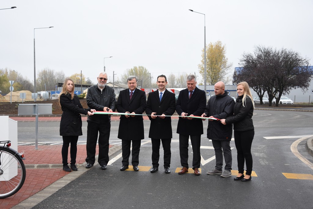 Kerékpárút átadás